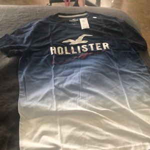 Hollisters Men’s Blue Ombré T-shirt -size Medium
